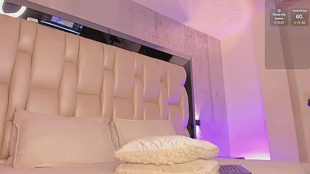  CurlyGirl  online show from October 30, 8:09 pm