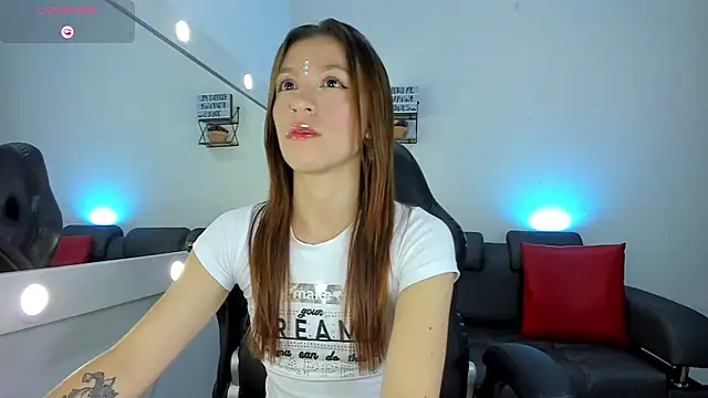 roxanne jones1 online show from November 28, 8:11 pm