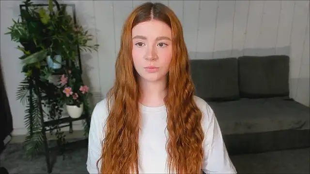 Snapshot of Freckle_Diyana chatting on February 27, 10:31 pm Freckle Diyana online show from February 27, 10:31 pm