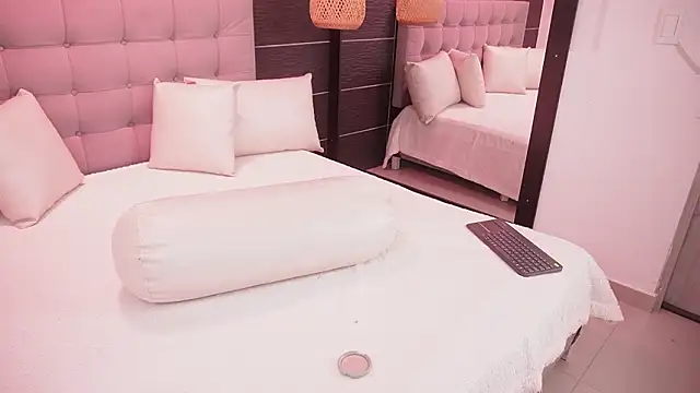 Bella TS  online show from February 26, 10:31 pm