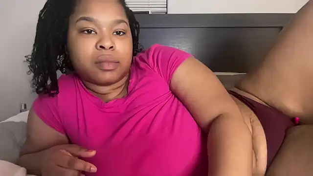 MissAriisback online show from December 2, 12:10 pm