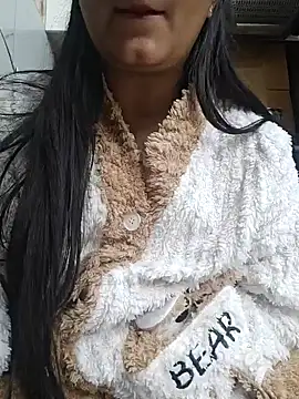 Manpreet kaur21 online show from December 26, 2:59 pm