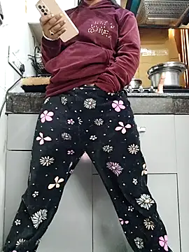 Manpreet kaur21 online show from January 10, 8:29 am