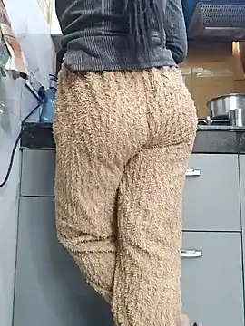 Manpreet kaur21 online show from January 13, 7:32 am