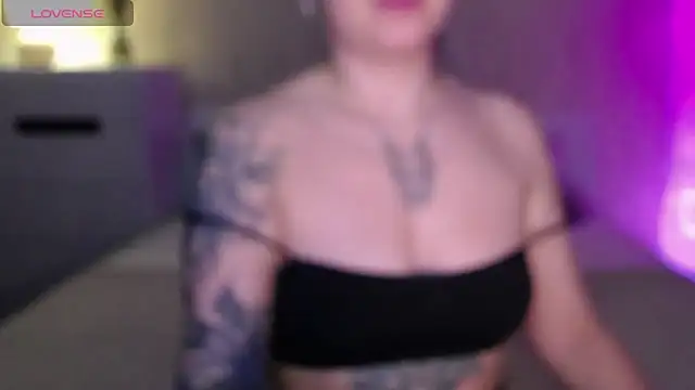 VioletCatt online show from January 31, 6:46 am