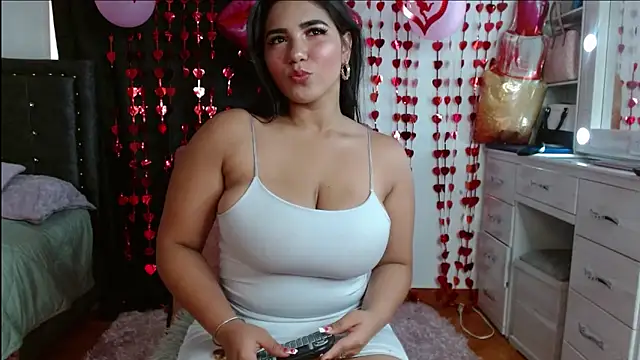 AnnaRosse1 online show from February 10, 6:45 pm