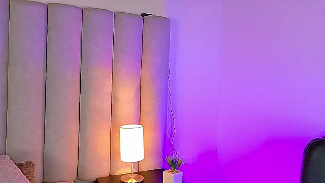 Snapshot of AmyPalmmer chatting on September 9, 11:43 am AmyPalmmer online show from September 9, 11:43 am