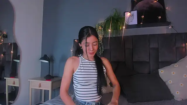 Snapshot of AmyPalmmer chatting on October 15, 11:43 am AmyPalmmer online show from October 15, 11:43 am