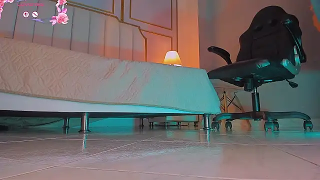 charlotte  grey online show from February 14, 8:16 pm