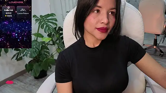 petite molly  online show from December 5, 12:47 pm