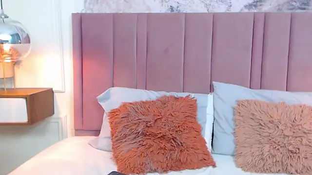 Snapshot of SabrinaDevill chatting on February 8, 1:22 pm SabrinaDevill online show from February 8, 1:22 pm