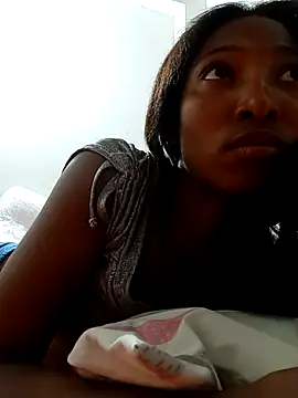 Snapshot of SabrinaDevill chatting on March 5, 12:49 am SabrinaDevill online show from March 5, 12:49 am