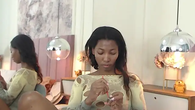 Snapshot of SabrinaDevill chatting on October 30, 1:01 pm SabrinaDevill online show from October 30, 1:01 pm