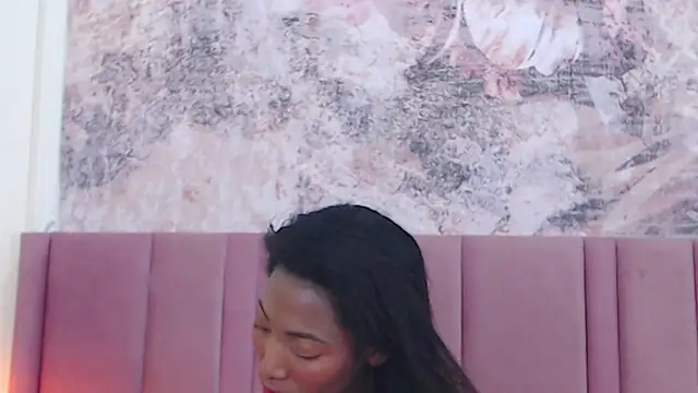 Snapshot of SabrinaDevill chatting on November 4, 1:10 pm SabrinaDevill online show from November 4, 1:10 pm