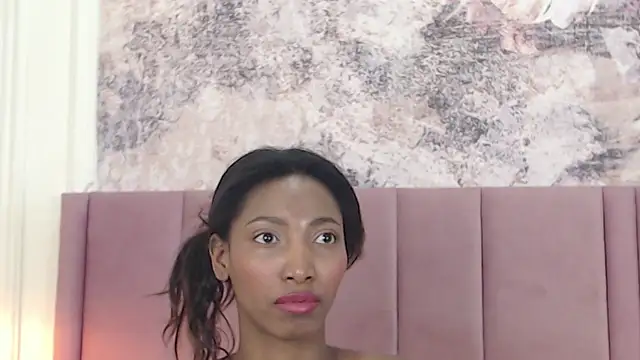 Snapshot of SabrinaDevill chatting on November 10, 1:21 pm SabrinaDevill online show from November 10, 1:21 pm