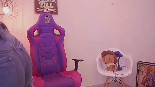 madelyn rose  online show from January 10, 1:51 am