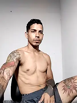 Snapshot of chero_95 chatting on December 3, 2:41 am chero 95 online show from December 3, 2:41 am