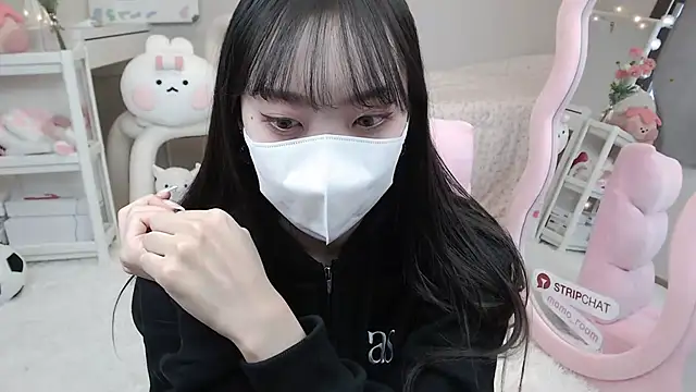 momo room online show from January 19, 3:39 am