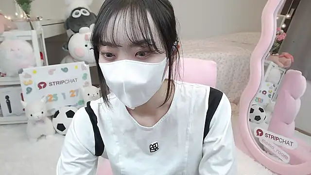 momo room online show from January 27, 10:27 am