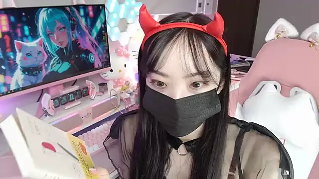 momo room online show from October 20, 10:38 am