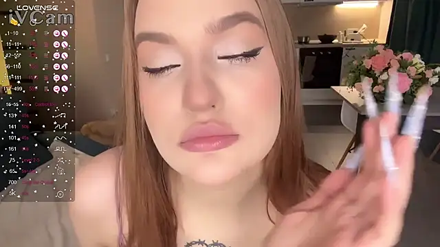 CarolineLovers online show from February 11, 11:01 pm