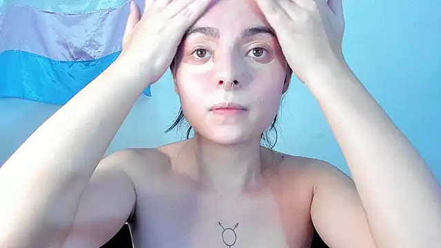 Snapshot of elizabethtaylorxxx chatting on August 2, 7:23 pm elizabethtaylorxxx online show from August 2, 7:23 pm
