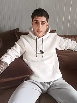 arenn1997 online show from February 10, 12:20 pm