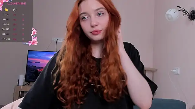 cinnabon girls online show from December 5, 8:22 pm