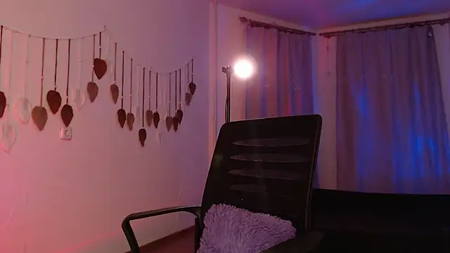 Snapshot of Mayrumey chatting on April 12, 4:56 pm Mayrumey online show from April 12, 4:56 pm