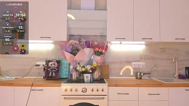 Hannah Carr online show from December 22, 6:59 pm