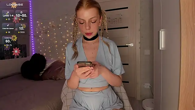 Hannah Carr online show from February 19, 9:03 pm