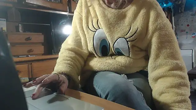 Snapshot of eva2023sexy chatting on February 17, 12:01 pm eva2023sexy online show from February 17, 12:01 pm