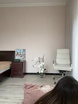 Hott Lolla online show from January 27, 10:06 am