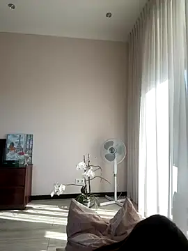 Hott Lolla online show from September 26, 7:01 am