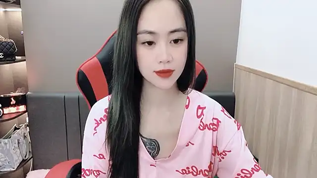 Snapshot of witch-39 chatting on December 8, 5:39 am witch-39 online show from December 8, 5:39 am