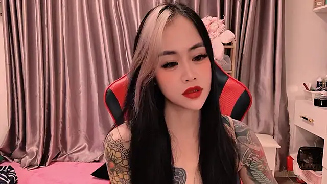 Snapshot of witch-39 chatting on March 2, 5:08 am witch-39 online show from March 2, 5:08 am