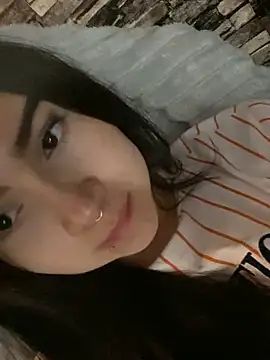 corallwells online show from February 28, 6:03 am