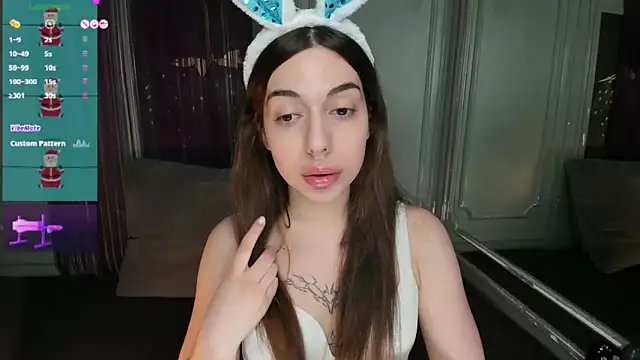 eva lim online show from December 24, 10:44 am