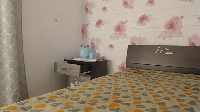 Teressa Dream online show from December 3, 7:45 pm