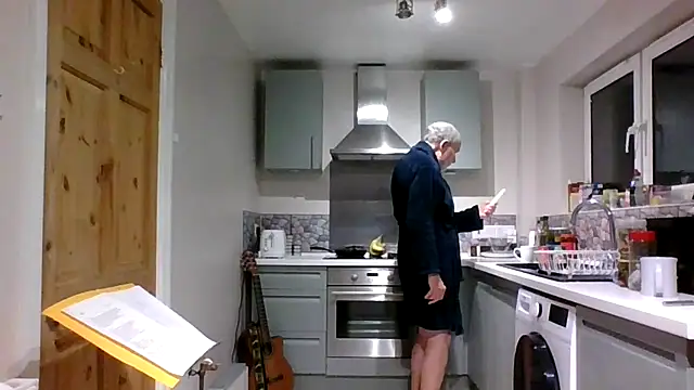 jimmybenido online show from December 9, 5:41 pm