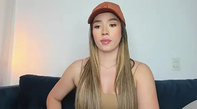 honeyann08 online show from March 21, 10:17 pm