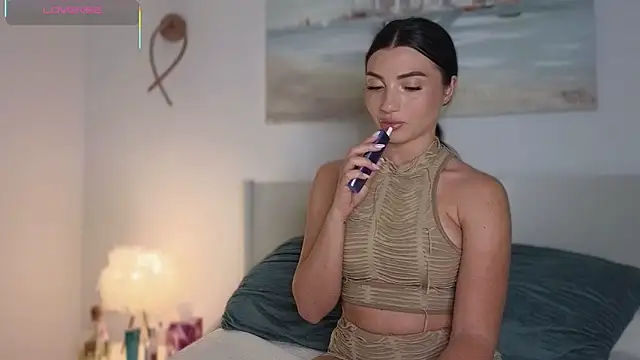 ReyaSophia online show from April 11, 8:35 pm