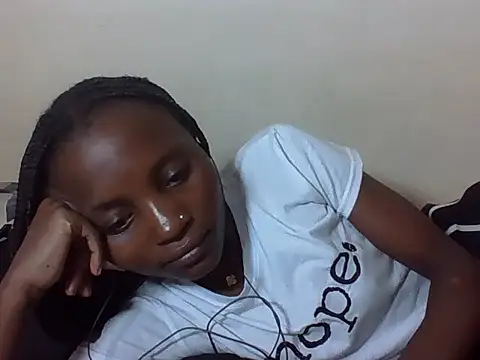 SexyNeedle22 online show from December 3, 7:45 pm