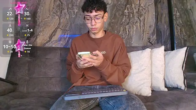 Daviid laidd online show from October 12, 12:20 am