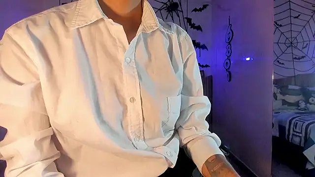 IamNayuta online show from October 24, 7:43 pm