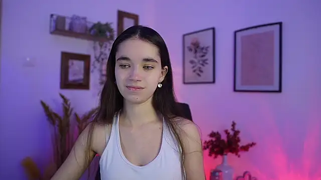 Gia Paige18 online show from November 30, 2:21 pm