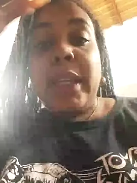 ELLA KELLY online show from February 1, 10:59 am