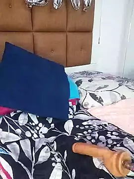 ELLA KELLY online show from February 25, 6:09 pm