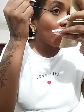 ELLA KELLY online show from November 8, 11:43 am