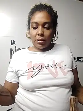 ELLA KELLY online show from November 20, 11:32 am